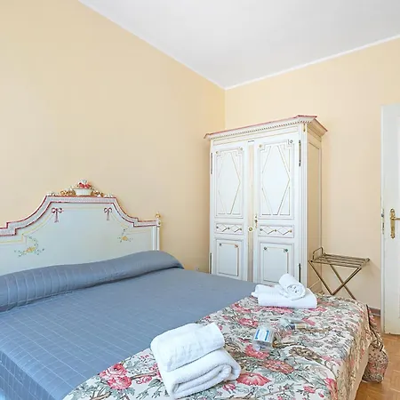 Strixia 50m From - Happy 스트레사