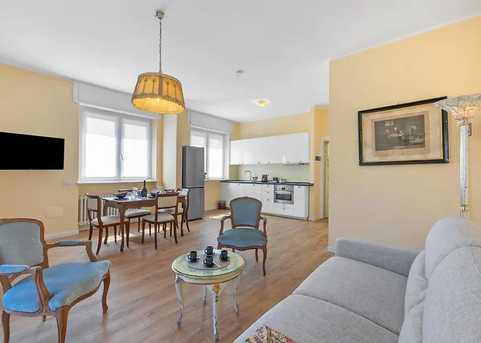 Apartament Strixia 50m From - Happy