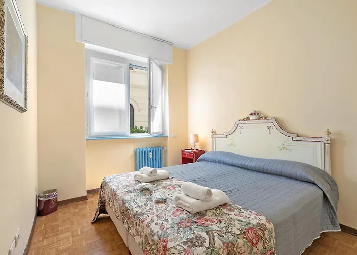 Apartament Strixia 50m From - Happy